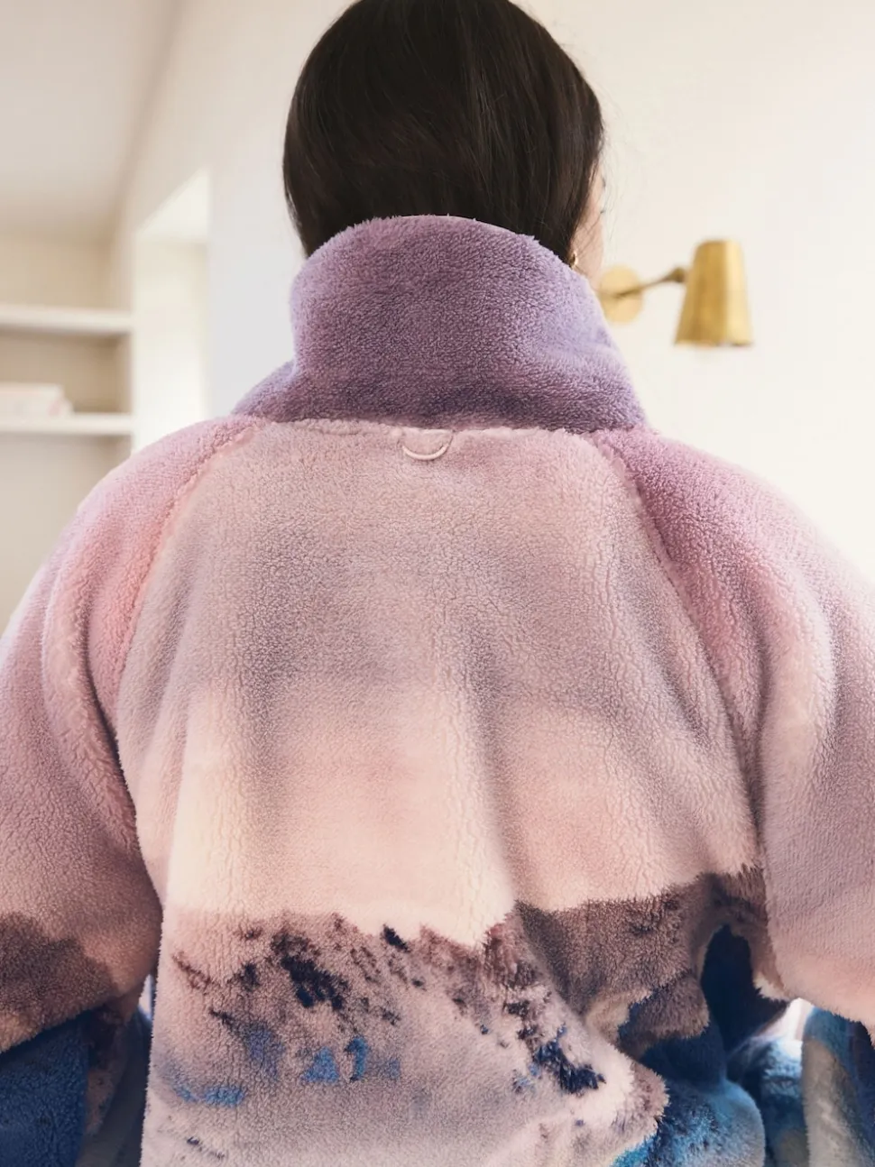 Scène de montagne rose - Haut en polaire imprimée en peau de mouton