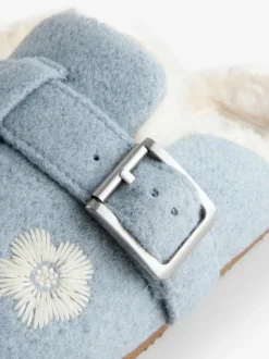Shabby Chic by Rachel Ashwell® bleu chaussons mules brodées avec semelle plantaire en fourrure