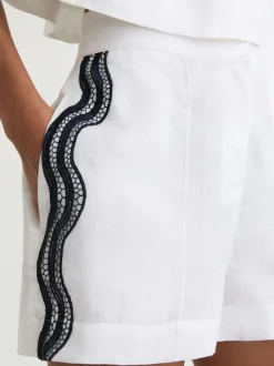 Short Reiss Felicity en lin à bordures festonnées