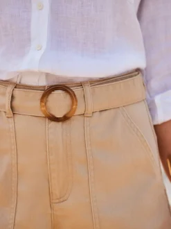 Short Sosandar coupe décontractée à ceinture