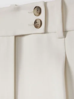 Shorts ajustés plissés sur le devant Reiss Millie