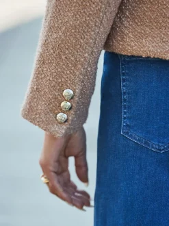 Sosandar veste en boucle à boutons dorés