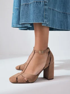 Suede de chameau - Chaussures en cuir à bout rond et talon carré