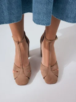 Suede de chameau - Chaussures en cuir à bout rond et talon carré
