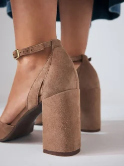 Suede de chameau - Chaussures en cuir à bout rond et talon carré