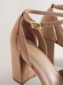 Suede de chameau - Chaussures en cuir à bout rond et talon carré