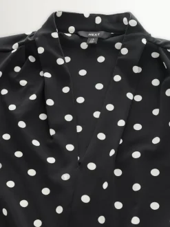 Tache noire/blanche - Chemisier manches longues à col V