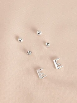 Tonalité argentée - Lot de boucles d’oreilles initiales