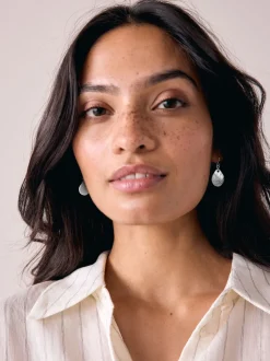 Tonalité argentée - Pendants d'oreilles pétales