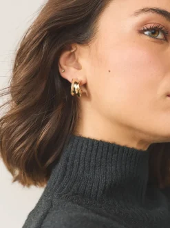 Tonalité d'or - Boucles d’oreilles larges petites créoles