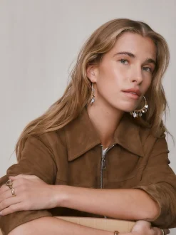 Tonalité d'or - Boucles d’oreilles créoles à breloque enveloppantes