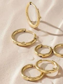 Tonalité d'or - Boucles d'oreilles Huggie Hoop en acier inoxydable 3 Lot