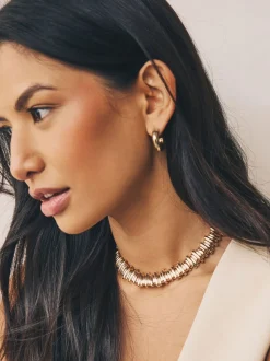 Tonalité d'or - Collier à col cranté