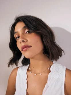 Tonalité d'or - Collier à pendentif fleur