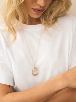 Tonalité d'or - Collier à pendentif cercle entrelacé