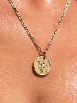 Tonalité d'or - Collier en acier inoxydable avec disque martelé