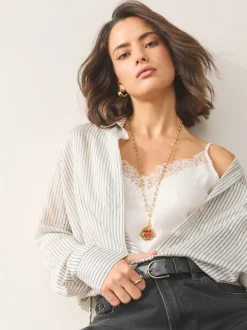 Tonalité d'or - Collier long Fleuri avec barre en T