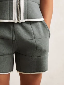 Vert sauge foncé - Short Reiss Barbor en maille à surpiqûres