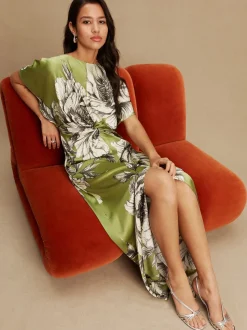 Vert/Ecru - Robe mi-longue texturée en Satin à Manches courtes torsadée sur le devant