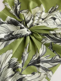 Vert/Ecru - Robe mi-longue texturée en Satin à Manches courtes torsadée sur le devant