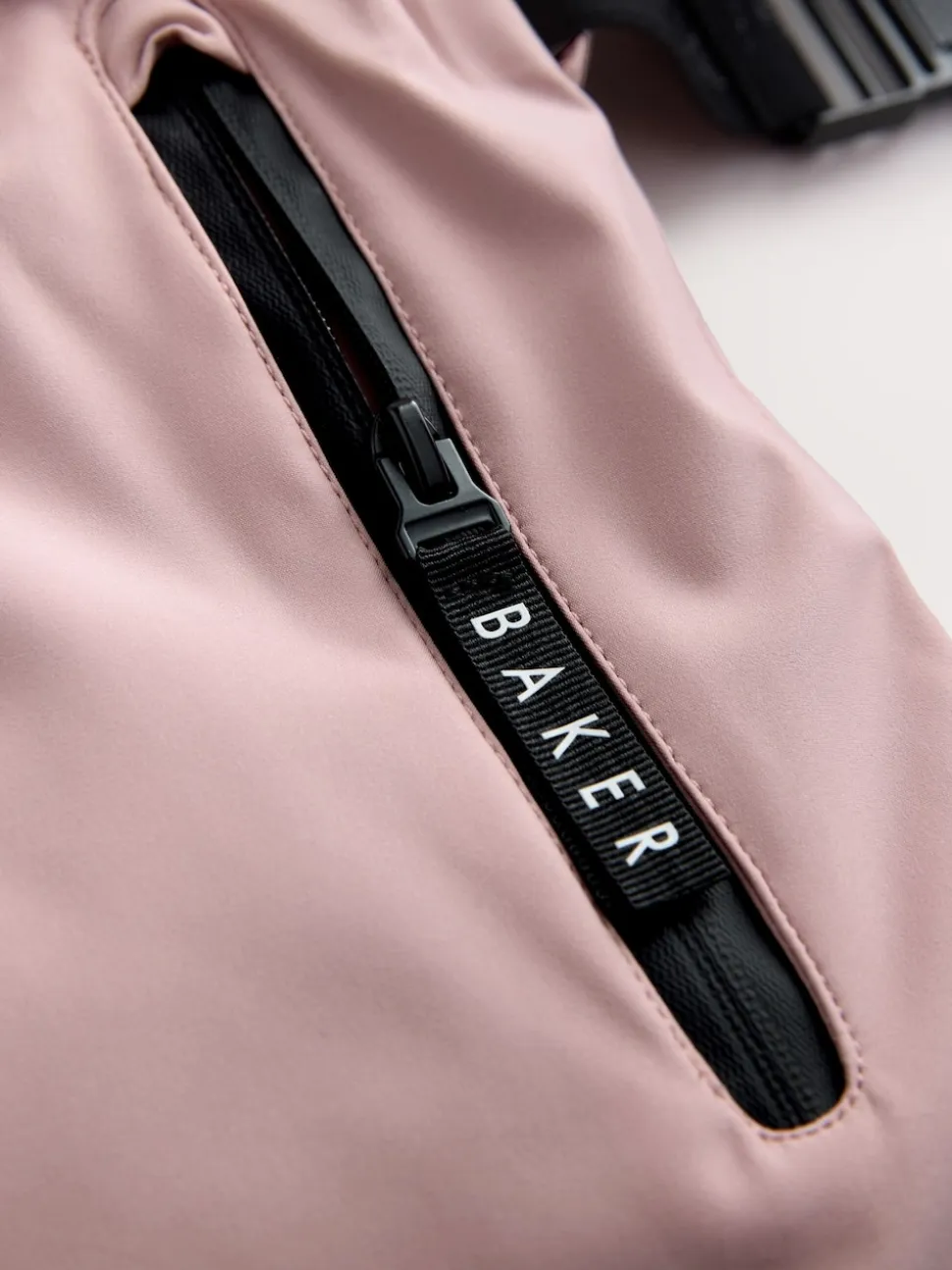 Veste de ski Baker by Ted Baker imperméable rose à ceinture