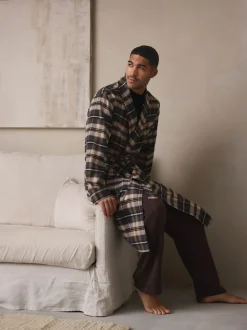 Vérification neutre - Robe de chambre tissée